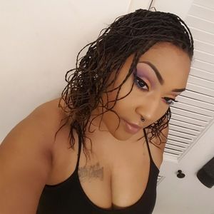 Meet your Posher, Eva